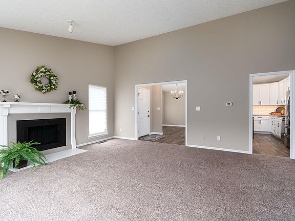 3rd image of 1803 Twin Oaks Ln
