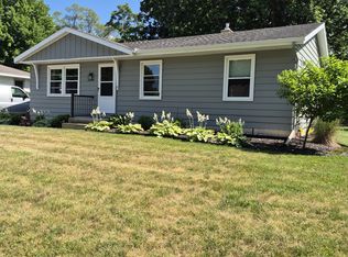 70 James St NE, Rockford, MI 49341