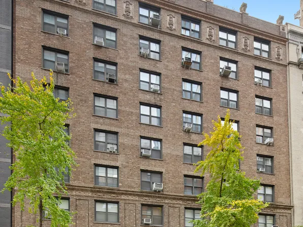 150 East 49th Street image 9 of 9