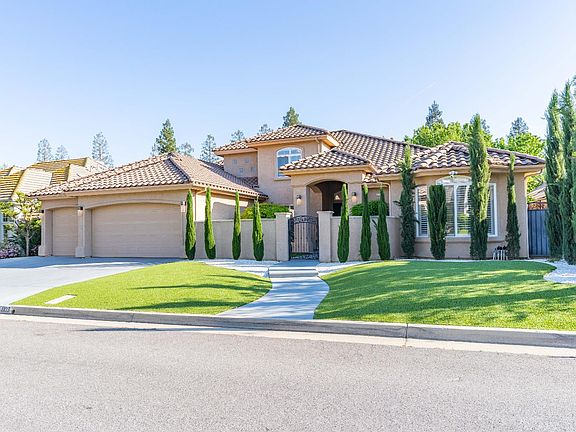 5th image of 1103 E Newhall Dr