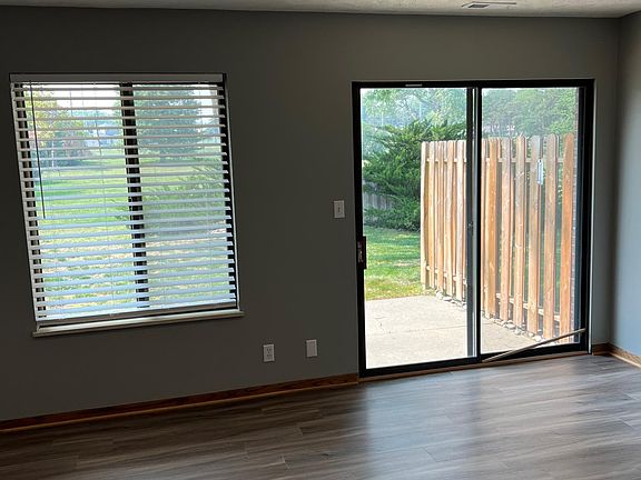 5th image of 3523 Neerpark Dr