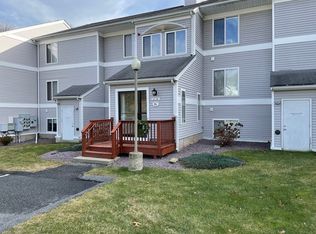 330 Sunderland Rd UNIT 61, Worcester, MA 01604