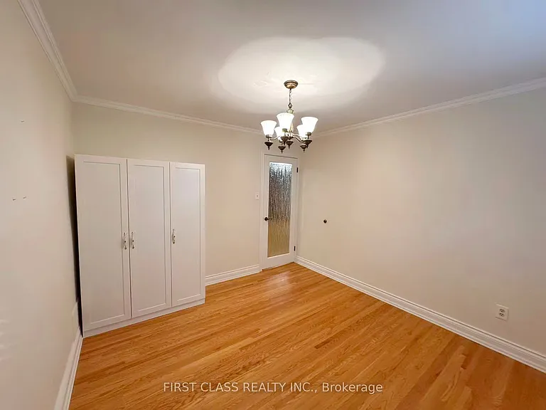 1353 Myron Dr #LOWER — Photo 24