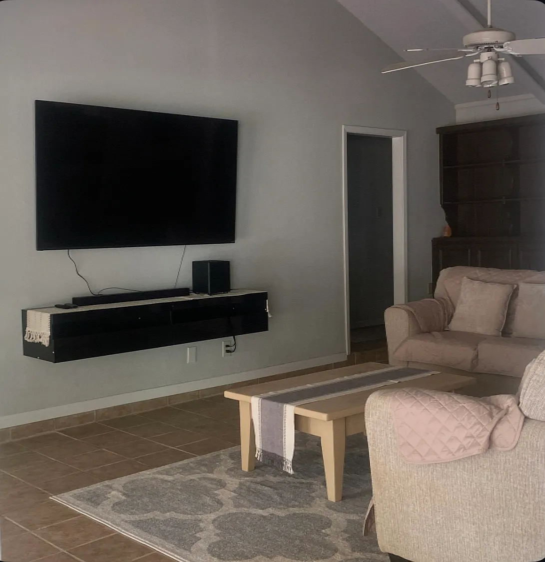 111 Rigby Owen Rd — Photo 4