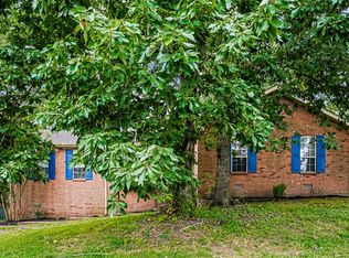 135 Luna Ln, Hendersonville, TN 37075