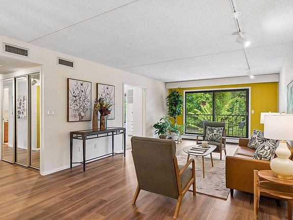 2nd image of 2485 Londin Ln E APT 323