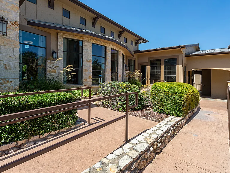 Vista Ridge Apartment Homes — Photo 14