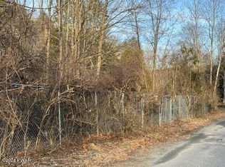 Decourt Rd, Milanville, PA 18443