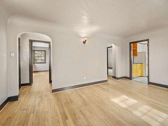 4th image of 365 N 6th St