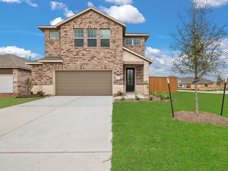 Welcome home to 14310 Lunan Drive located in the Lago Mar Community.