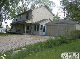 7215 Mabley Hill Rd, Fenton, MI 48430