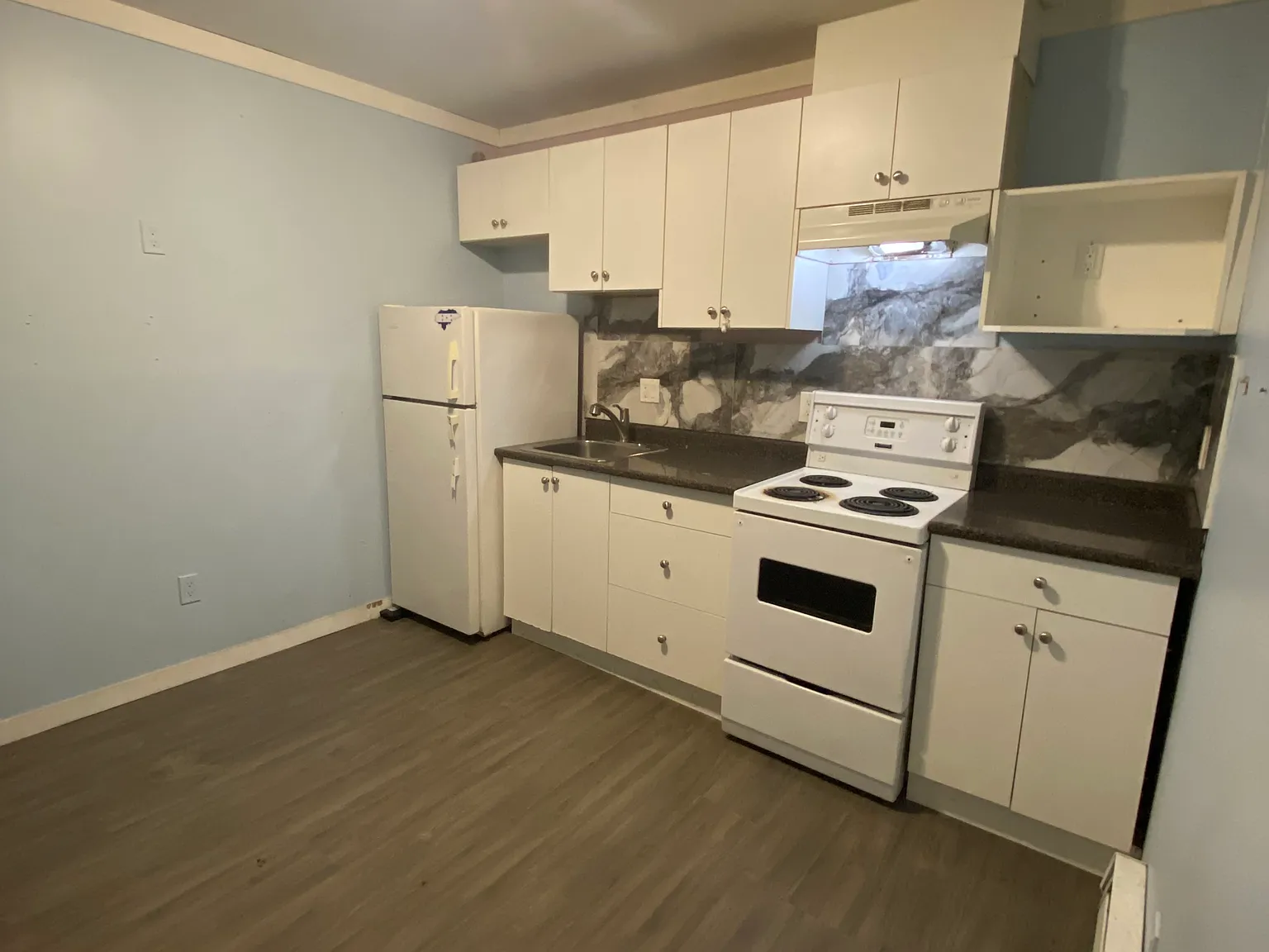 2 bed, 2316 sqft, $1,700 — Photo 1