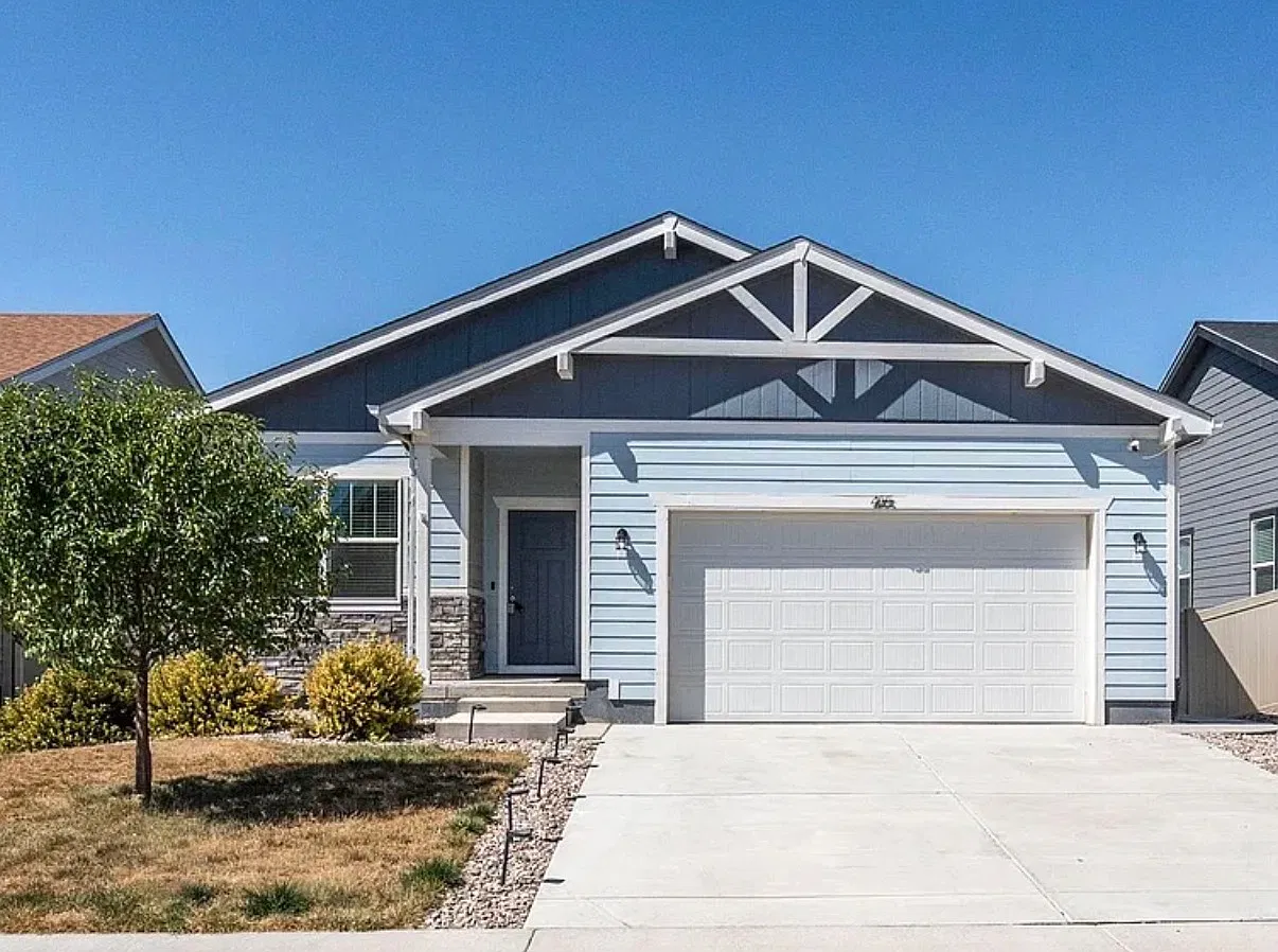 3 bed, 2712 sqft, $2,750 — Photo 2