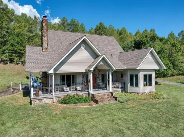 208 Rich Dr, Blairsville, GA 30512