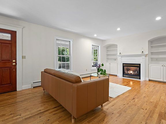 5th image of 741 N Pembroke Rd