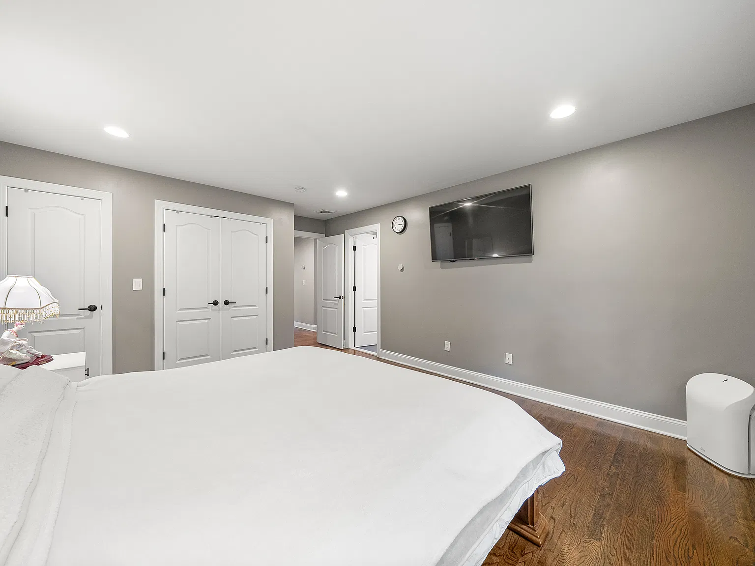4 bed, 3316 sqft, $6,000 — Photo 3