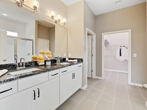 Sleek owner s spa bath