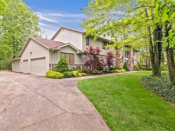 5th image of 70 Woodburn Dr