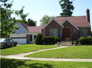 548 Robindale Ave, Oregon, OH 43616