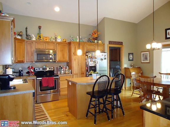 5th image of 225 Langworthy Ln