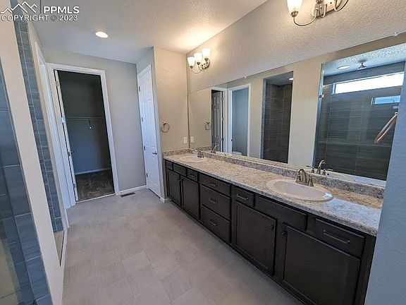 5th image of 3413 Bella Luna Dr