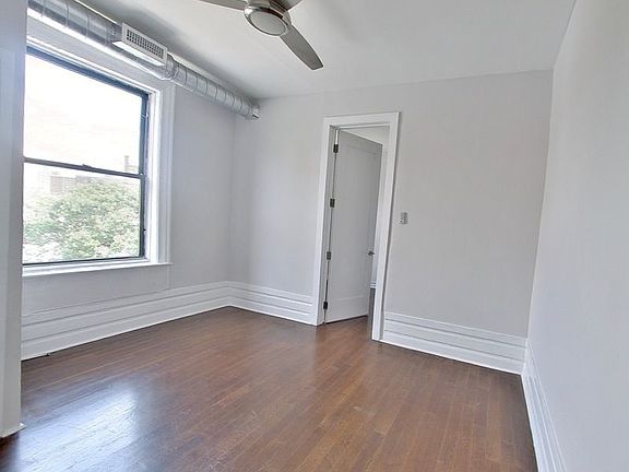 5th image of 696 Willoughby Ave APT 18