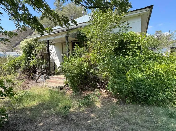 607 N Clarendon St, McLean, TX 79057