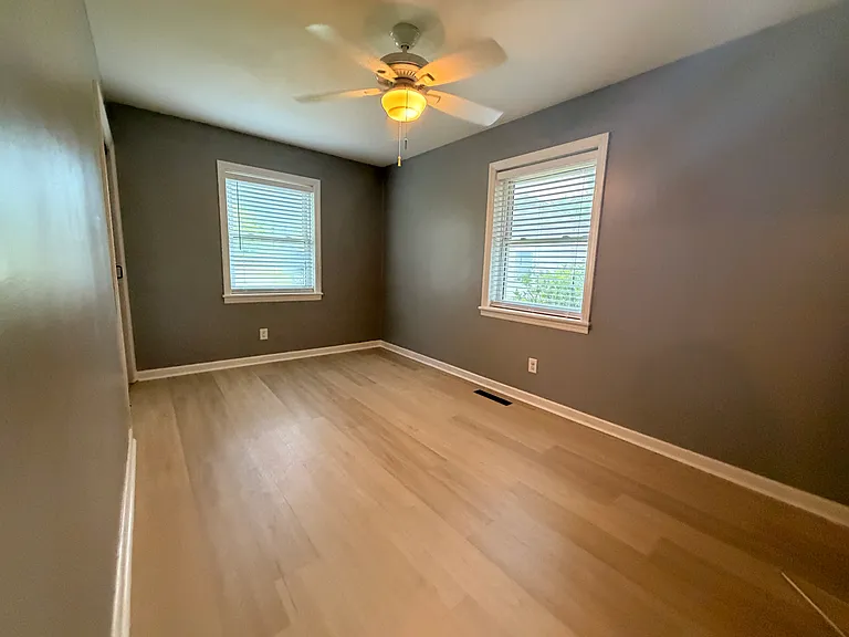 527 Katherine Ave — Photo 8