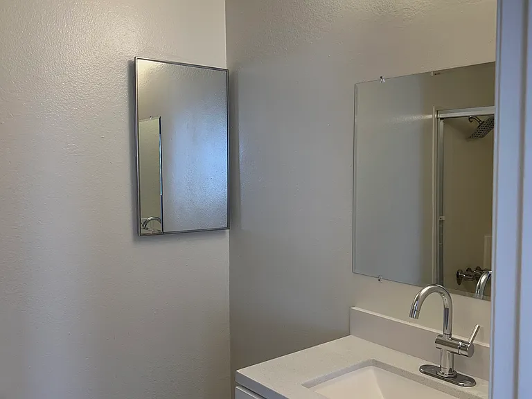 18408 Hatteras St — Photo 25