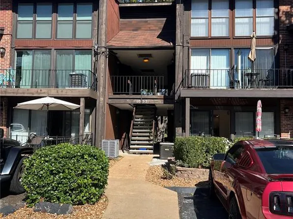 1057 Mersey Bend Dr APT C, Saint Louis, MO 63129