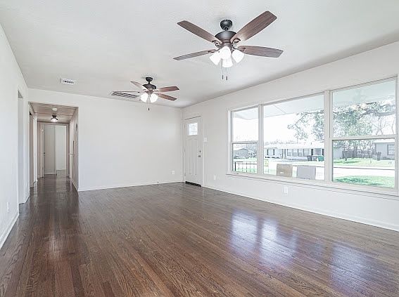 4th image of 347 Cresham Dr