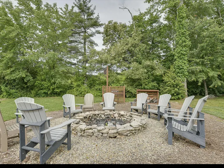 59 Drifting Brook Ln — Photo 31