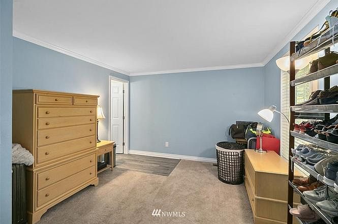 1st image of 10245 NE 129th Ln