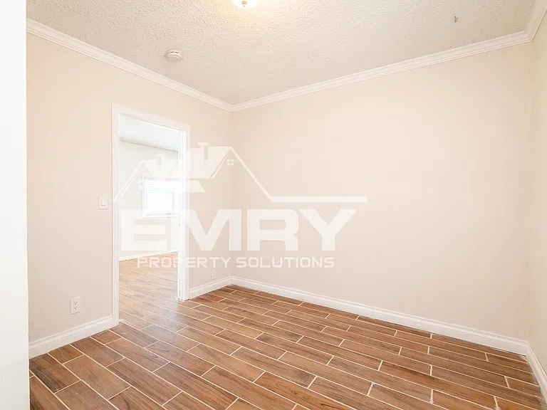1125 S Evergreen Ave — Photo 25