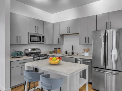 1002 Division St APT 402, Nashville, TN, 37203
