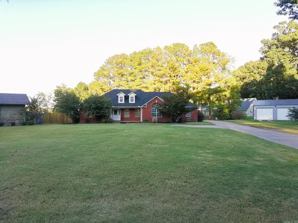 4126 Hickory Cir, Jonesboro, AR 72405