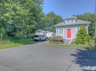 61 W 4th St, Wyoming, PA 18644
