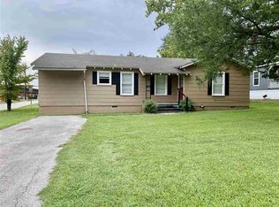 502 N Adams St, Carthage, TX 75633