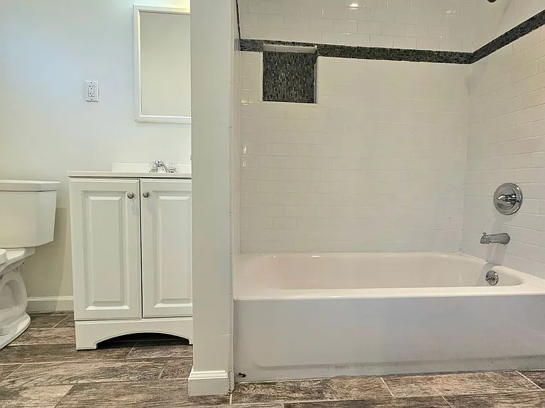 14714 S Inglewood Ave — Photo 7
