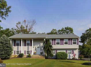 6 Hemlock Ln, Bayville, NJ 08721