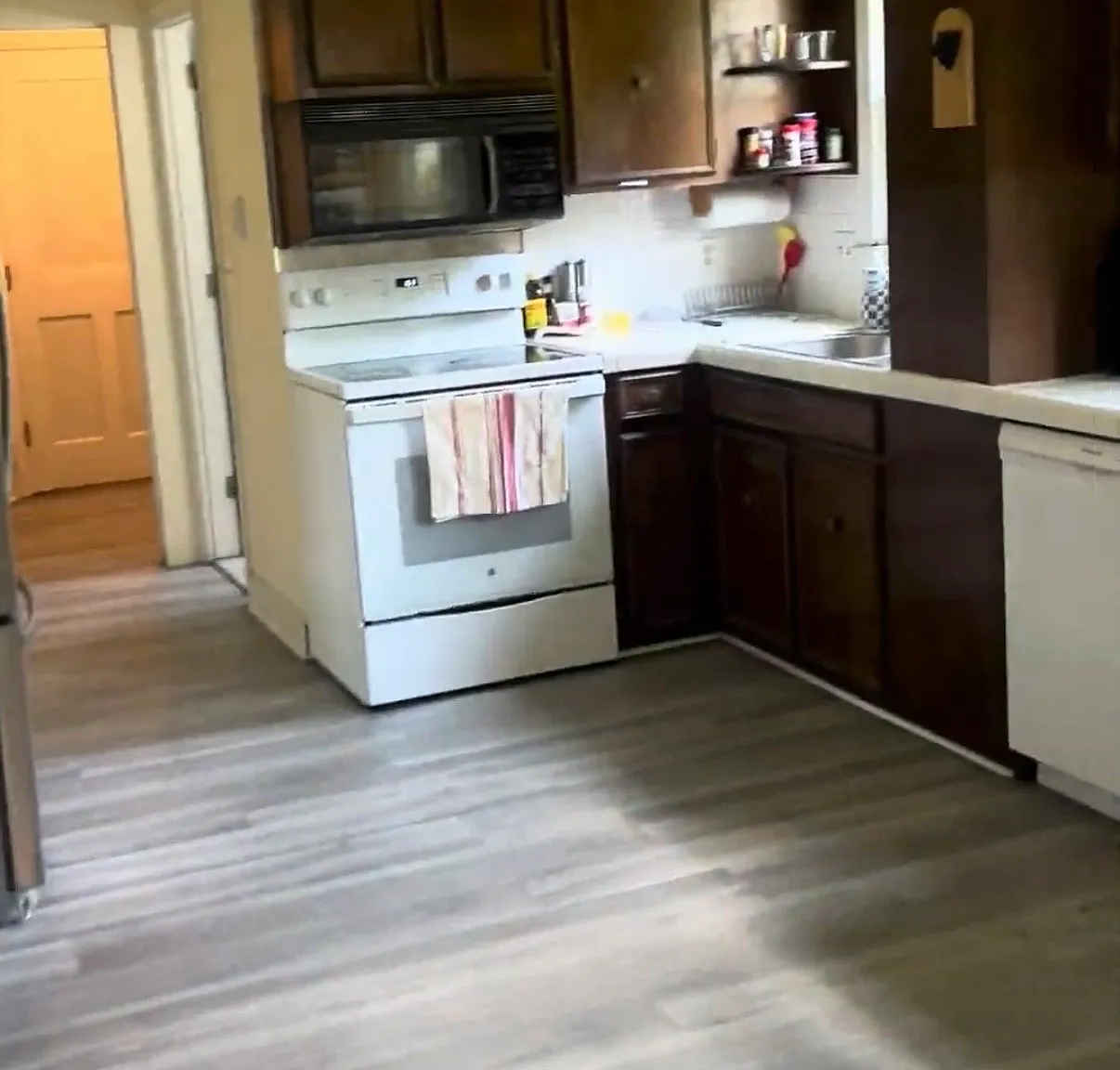1 bed, 2080 sqft, $1,200 — Photo 2