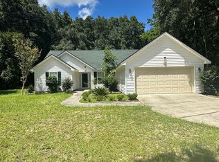 210 Brickyard Point Rd N, Beaufort, SC 29907