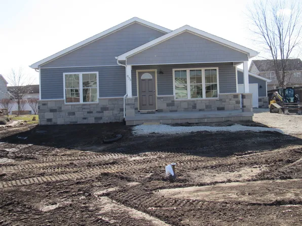 975 W Cermak Rd, Braidwood, IL 60408