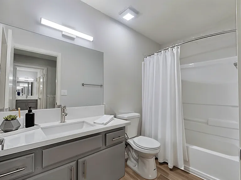 13929 Vanowen St — Photo 34