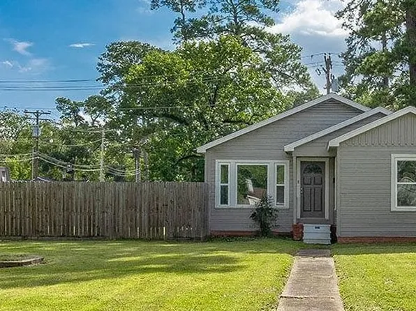 2290 N 23rd St, Beaumont, TX 77706