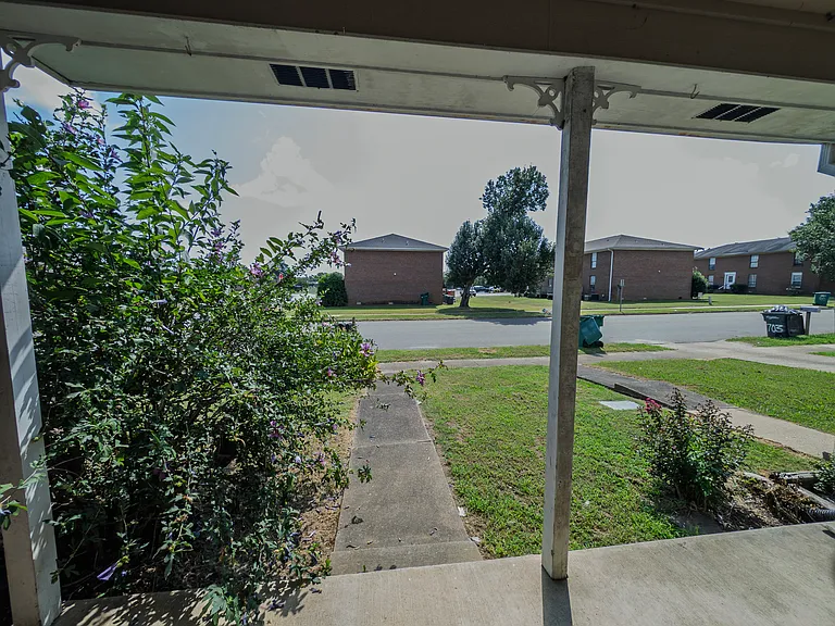 707 Walker Rd — Photo 4