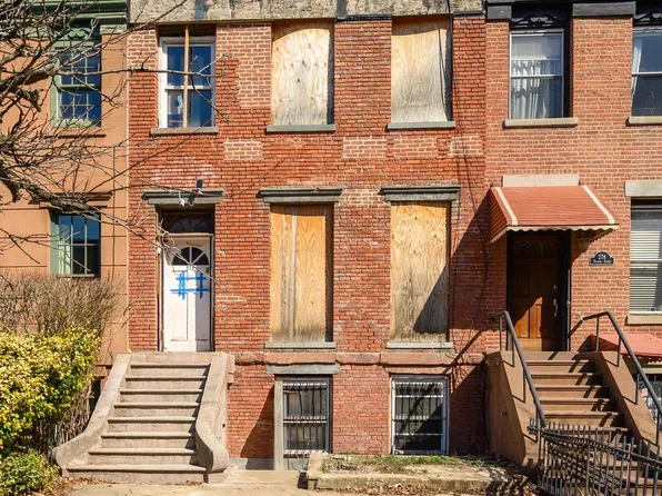 278 4th Street image 1 of 6