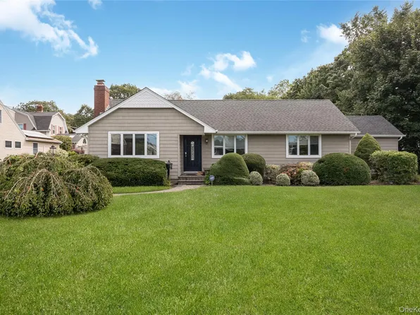 18 Central Avenue, Amityville, NY 11701