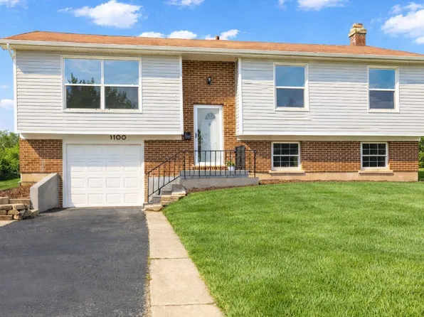 1100 Millbrook Dr, Lake Zurich, IL 60047