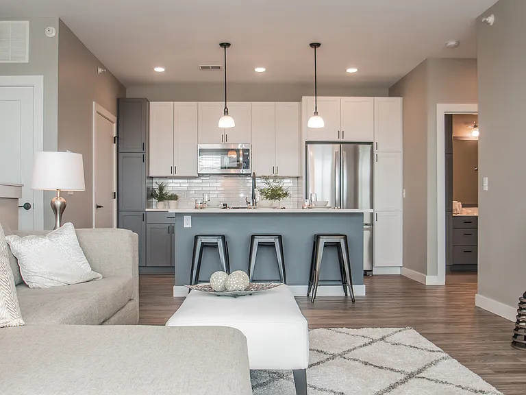 Tivoli Green Apartments & Townhomes — Photo 14